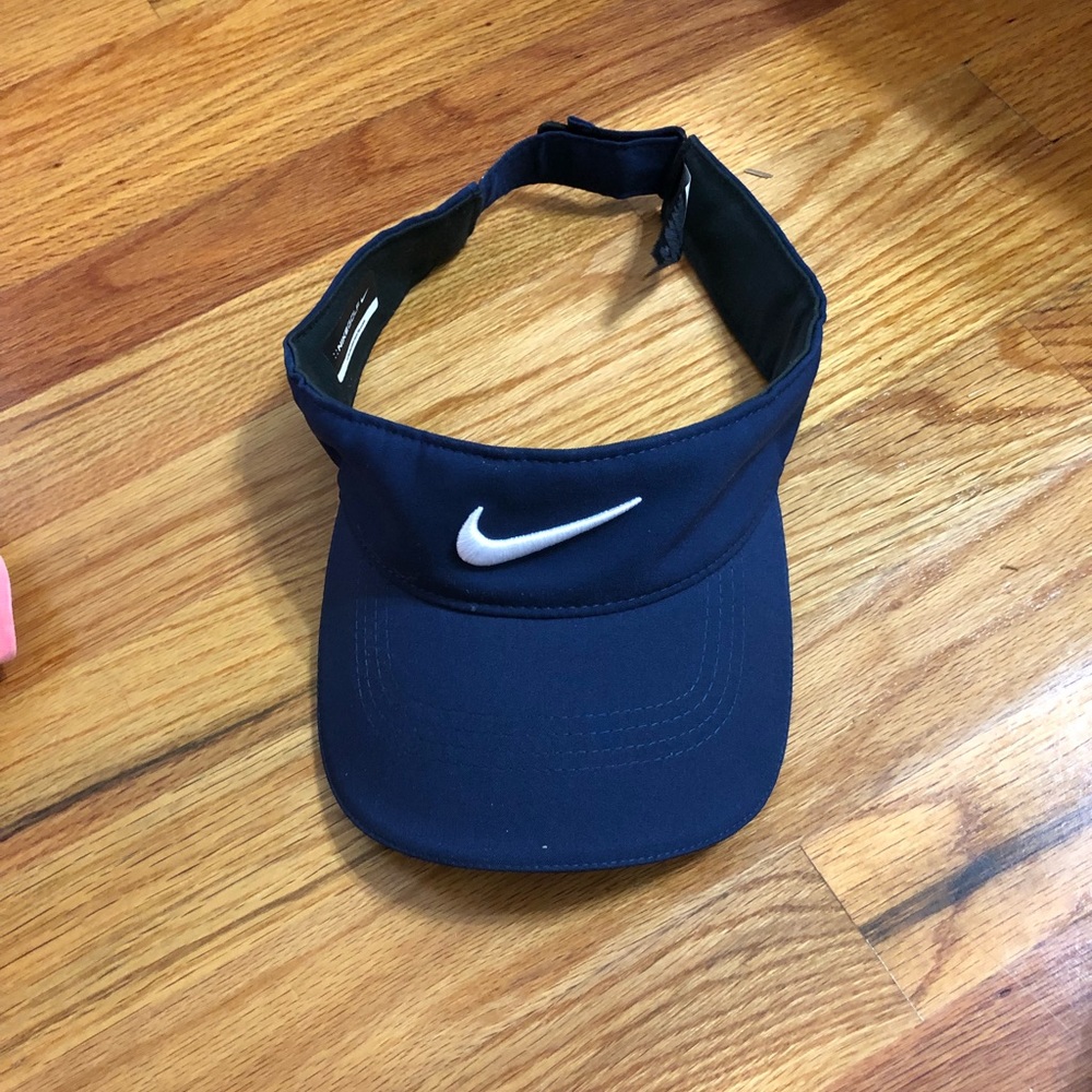 Nike visor